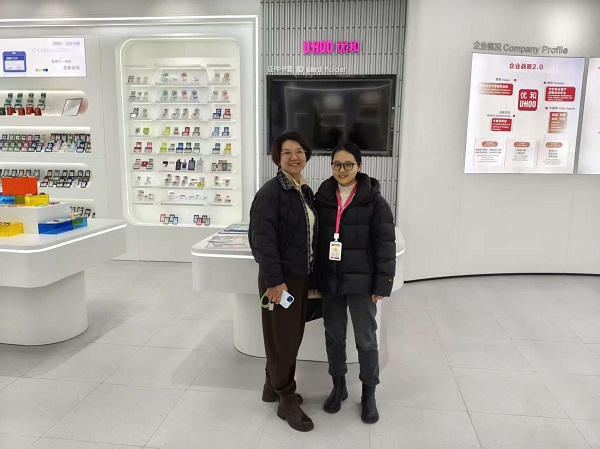 Dieci anni di cooperazione vantaggiosa per tutti: GM Holly e il suo team visitano la fabbrica UHOO per lo sviluppo futuro