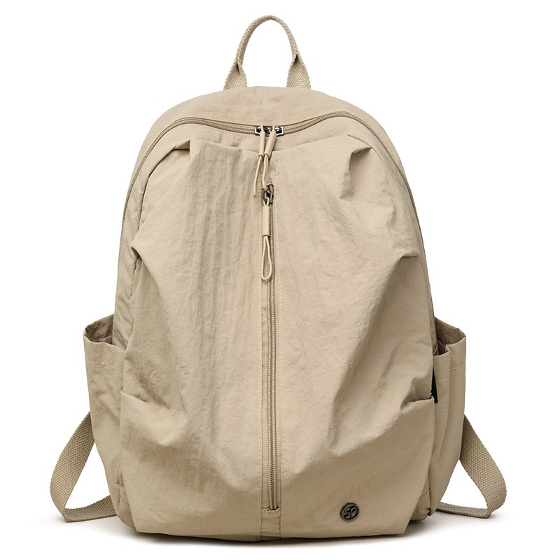 Zaino in nylon leggero e impermeabile